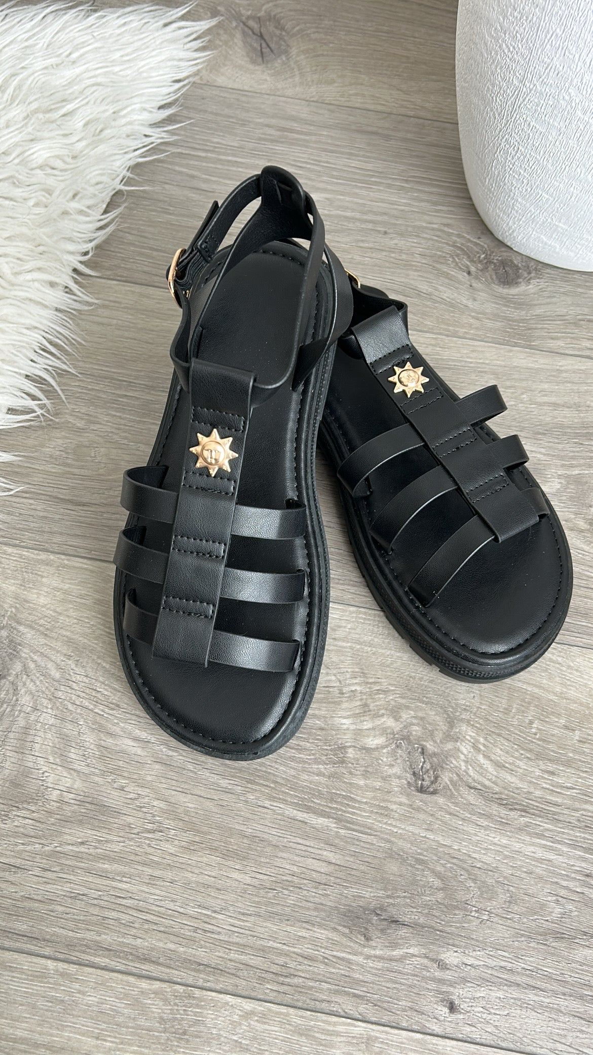 Sandales Noires Avec Bride