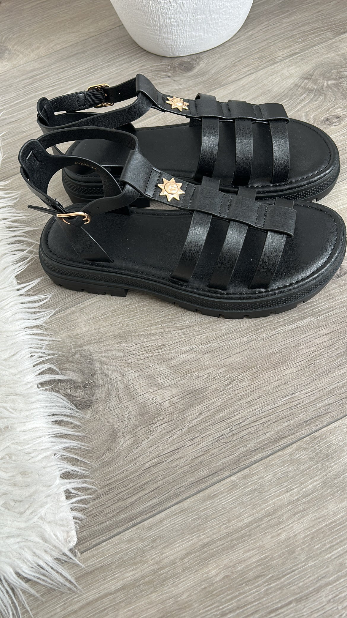 Sandales Noires Avec Bride