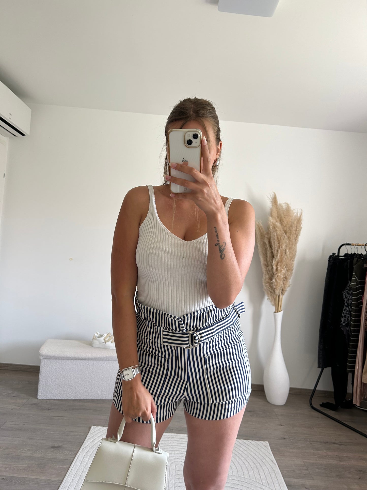 Short Rachel