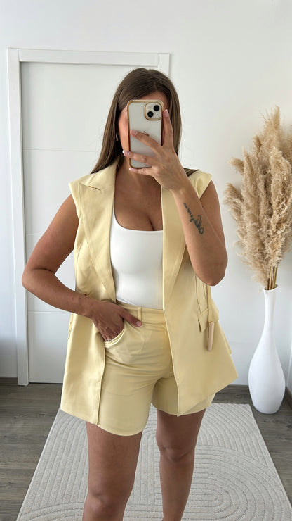 Ensemble Blazer Et Short Jaune